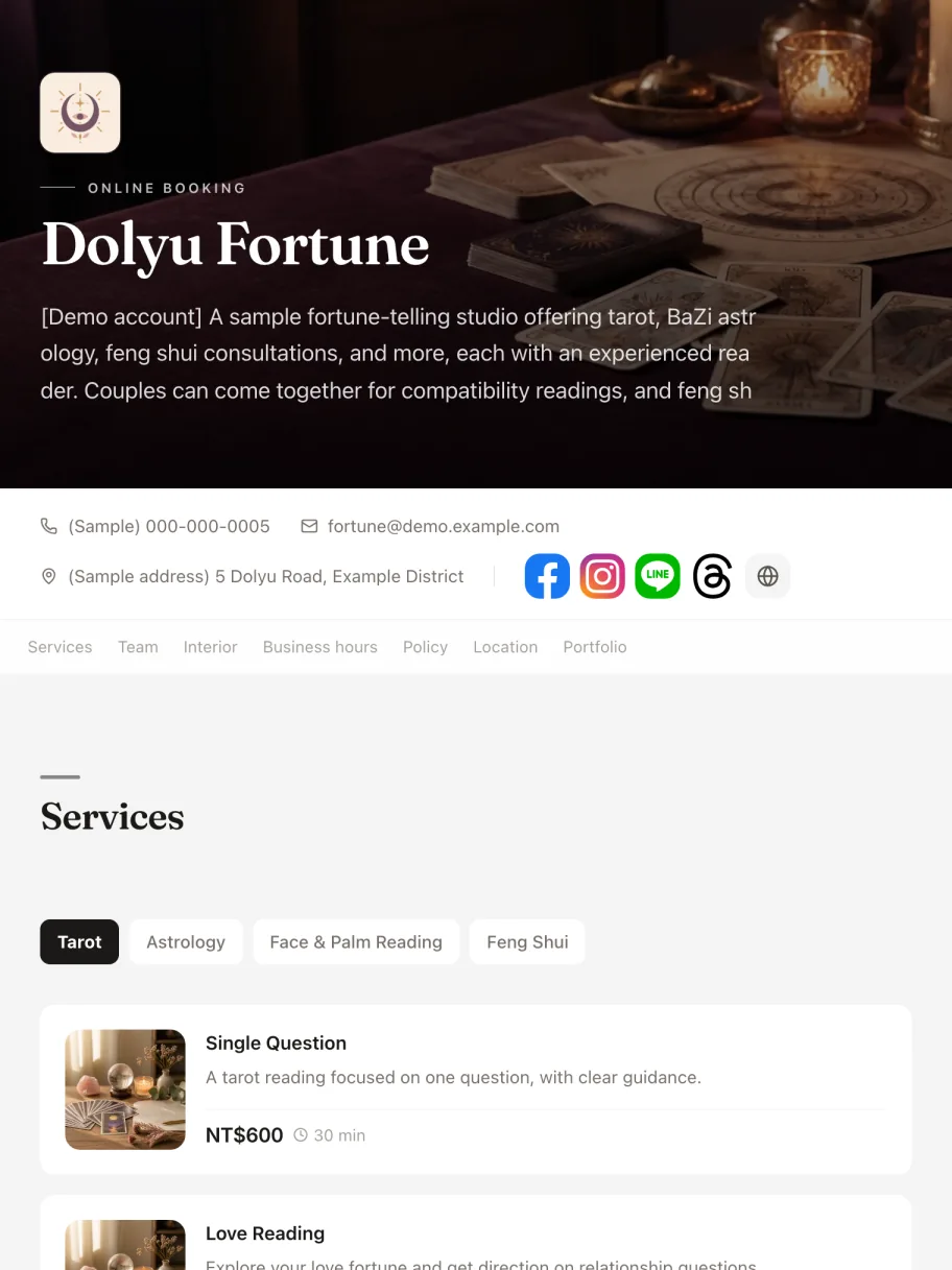Booking page of the “Tarot reading” demo business